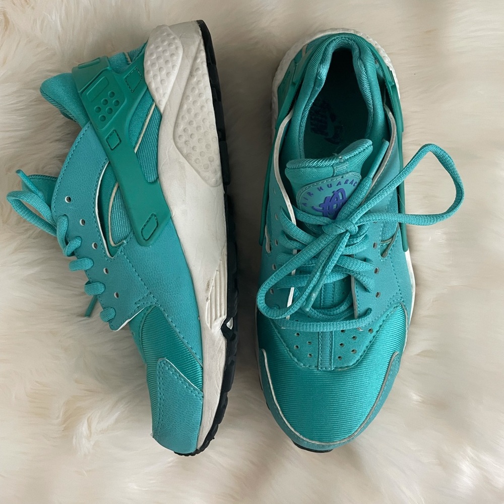 Wmns Air Huarache ‘Light Retro Sneaker’